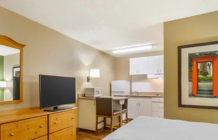 Studio Suite - 1 King Bed