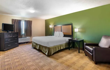 1 Bedroom Suite - 1 King Bed