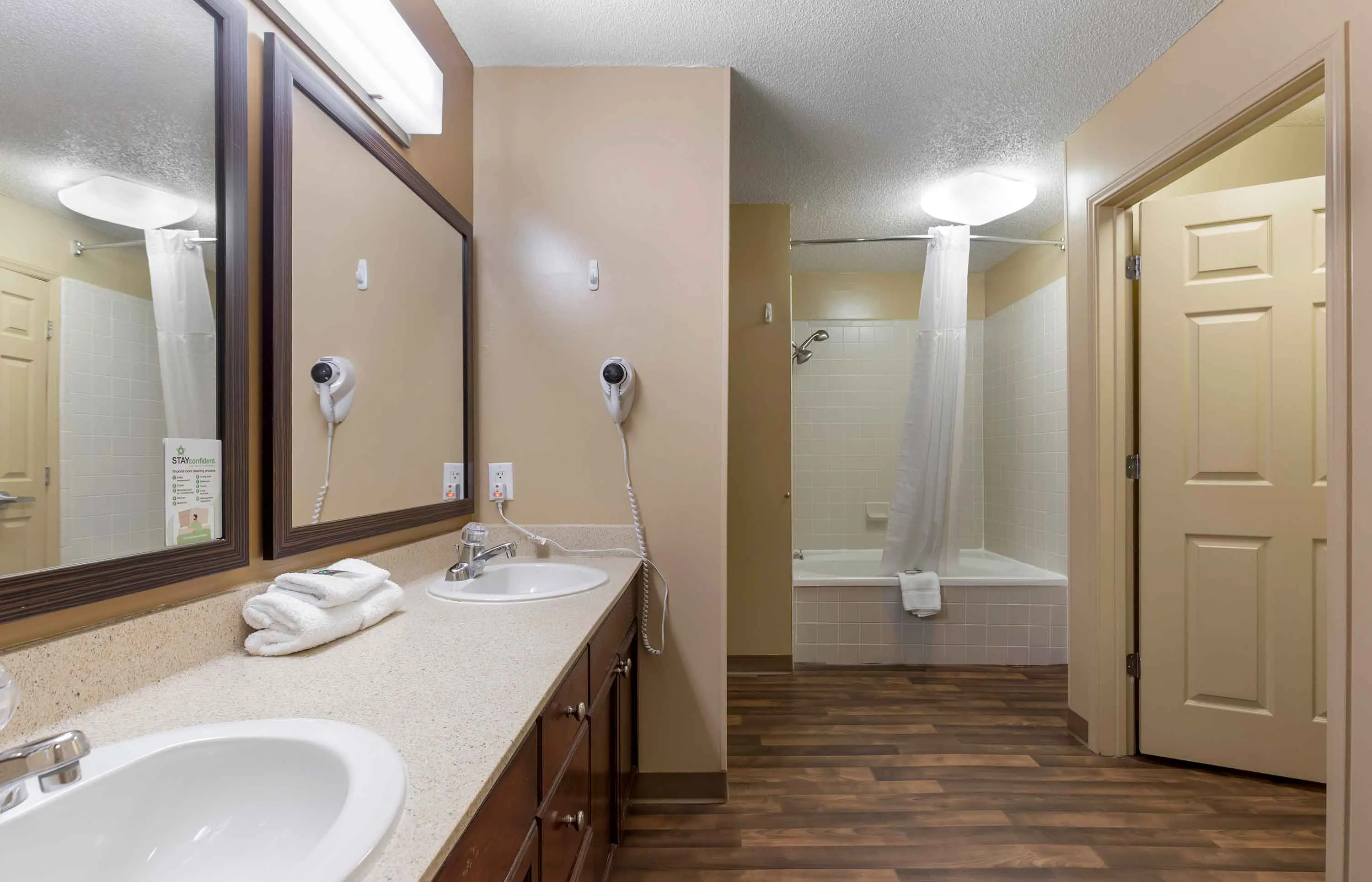 Studio Suite - 2 Full Beds