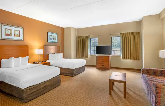 Deluxe Studio - 2 Queen Beds