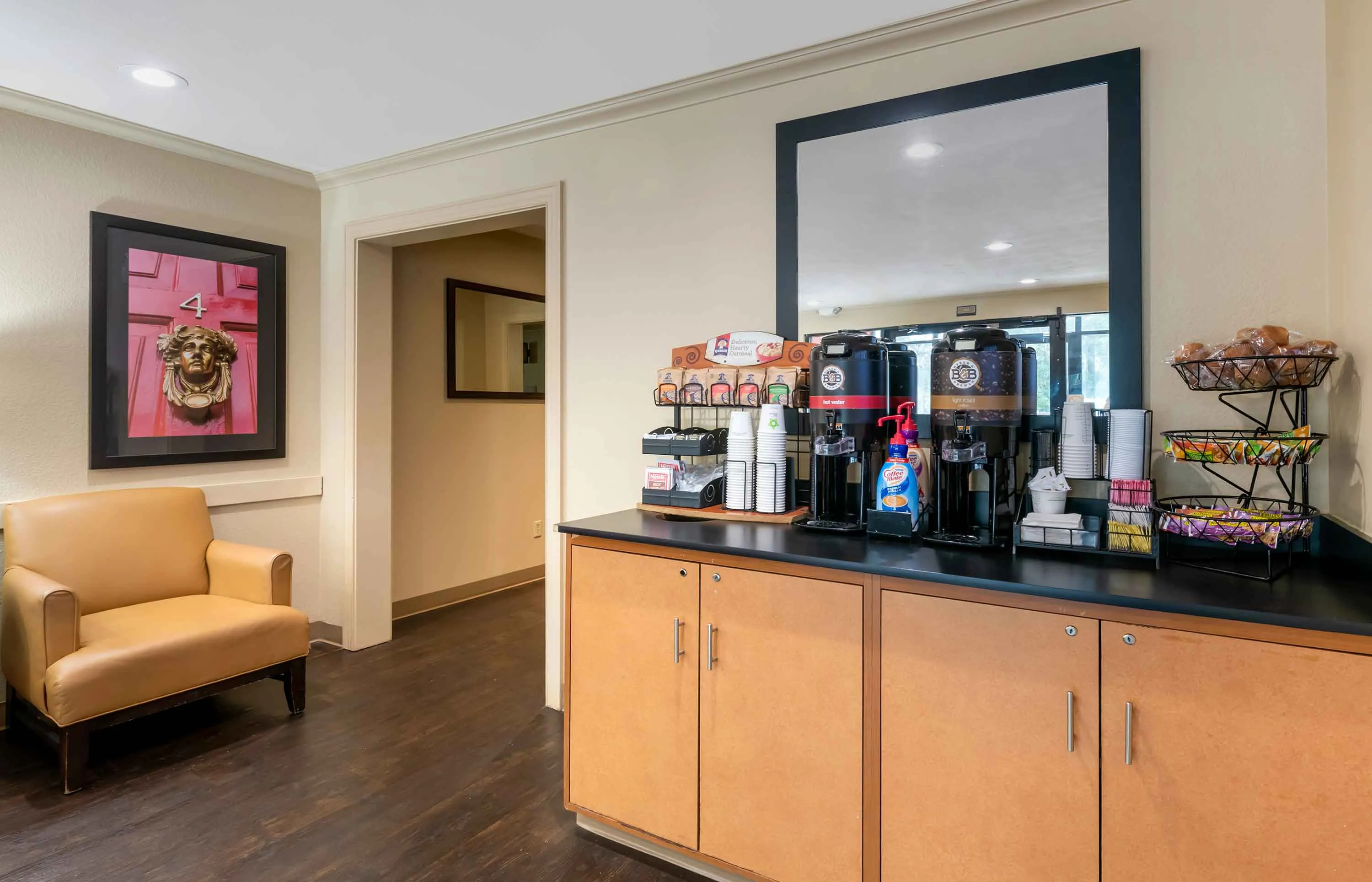 Lobby and Guest Check-in