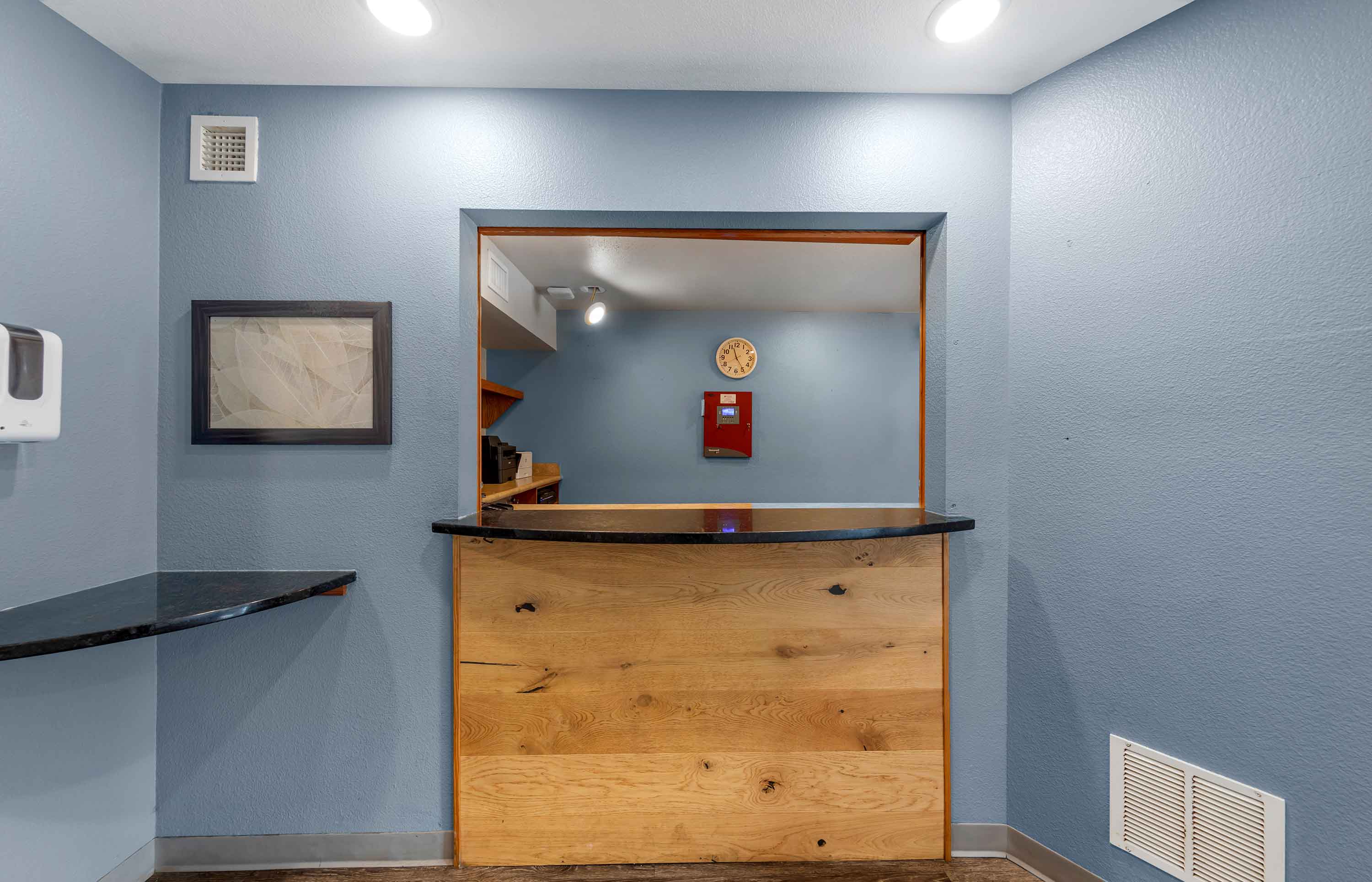 Lobby and Guest Check-in