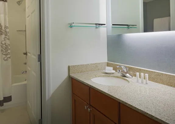 1 Bedroom Suite - 2 Queen Beds