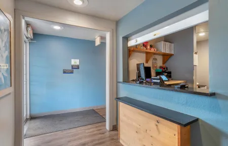 Lobby and Guest Check-in