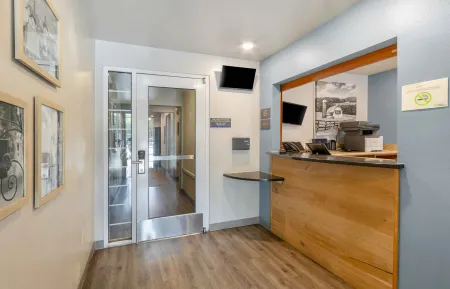 Lobby and Guest Check-in