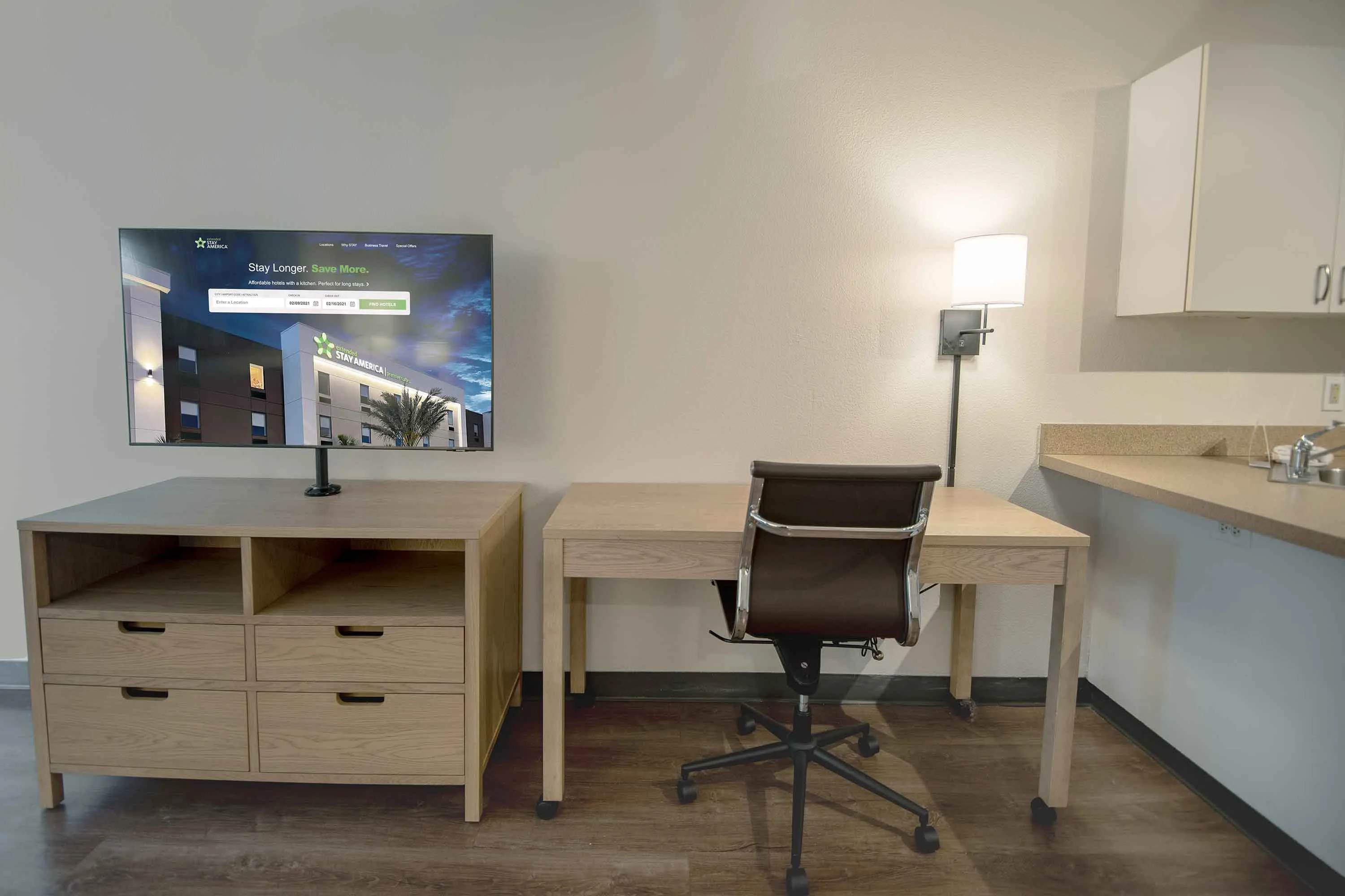 Studio Suite - 2 Full Beds