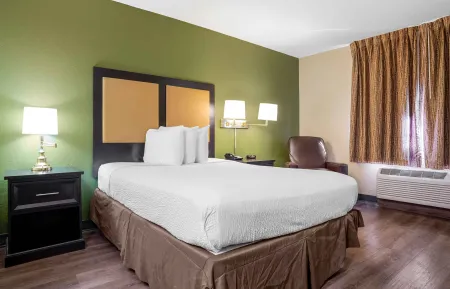 Studio Suite - 1 Queen Bed