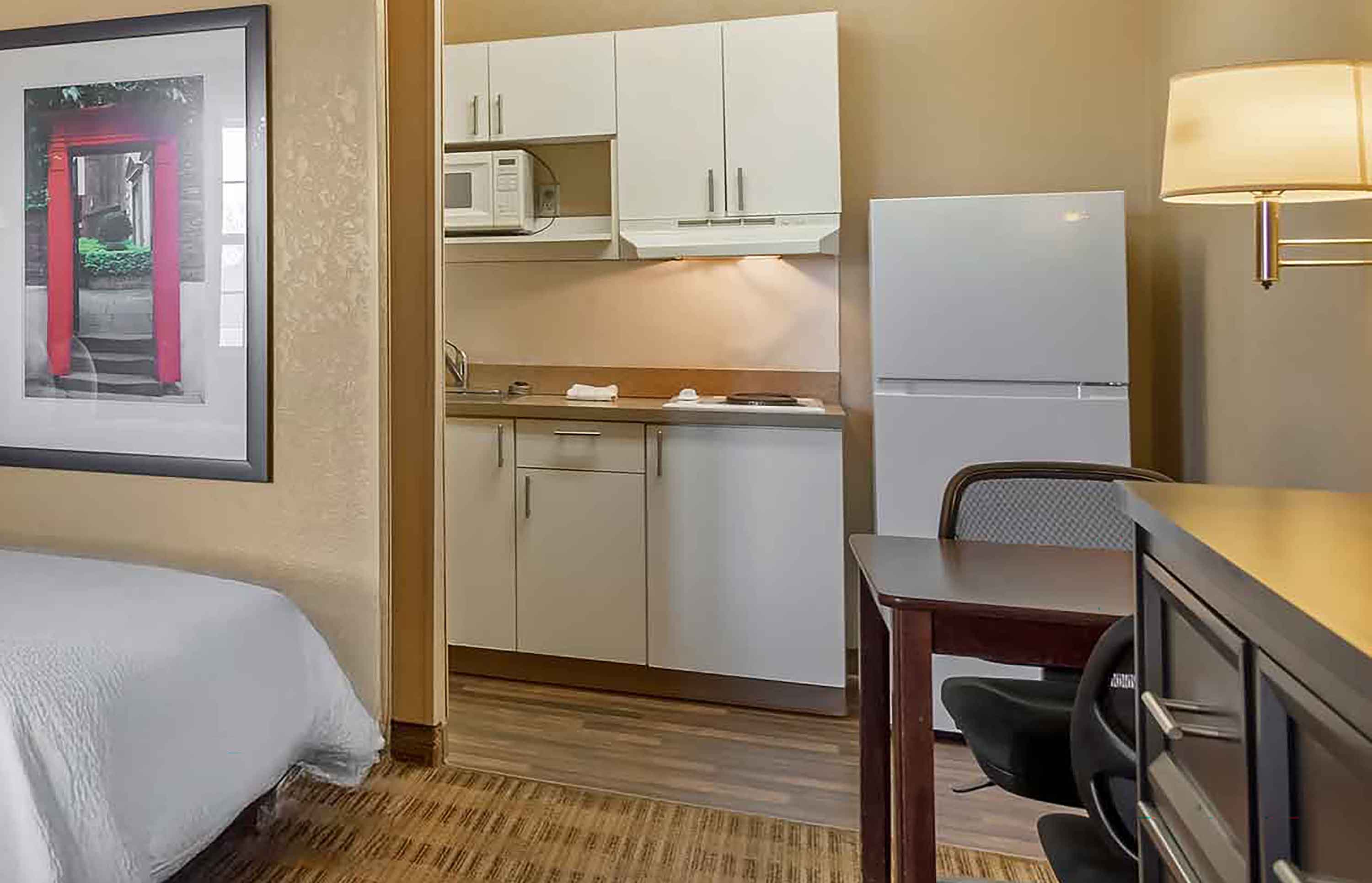 Studio Suite - 1 Queen Bed