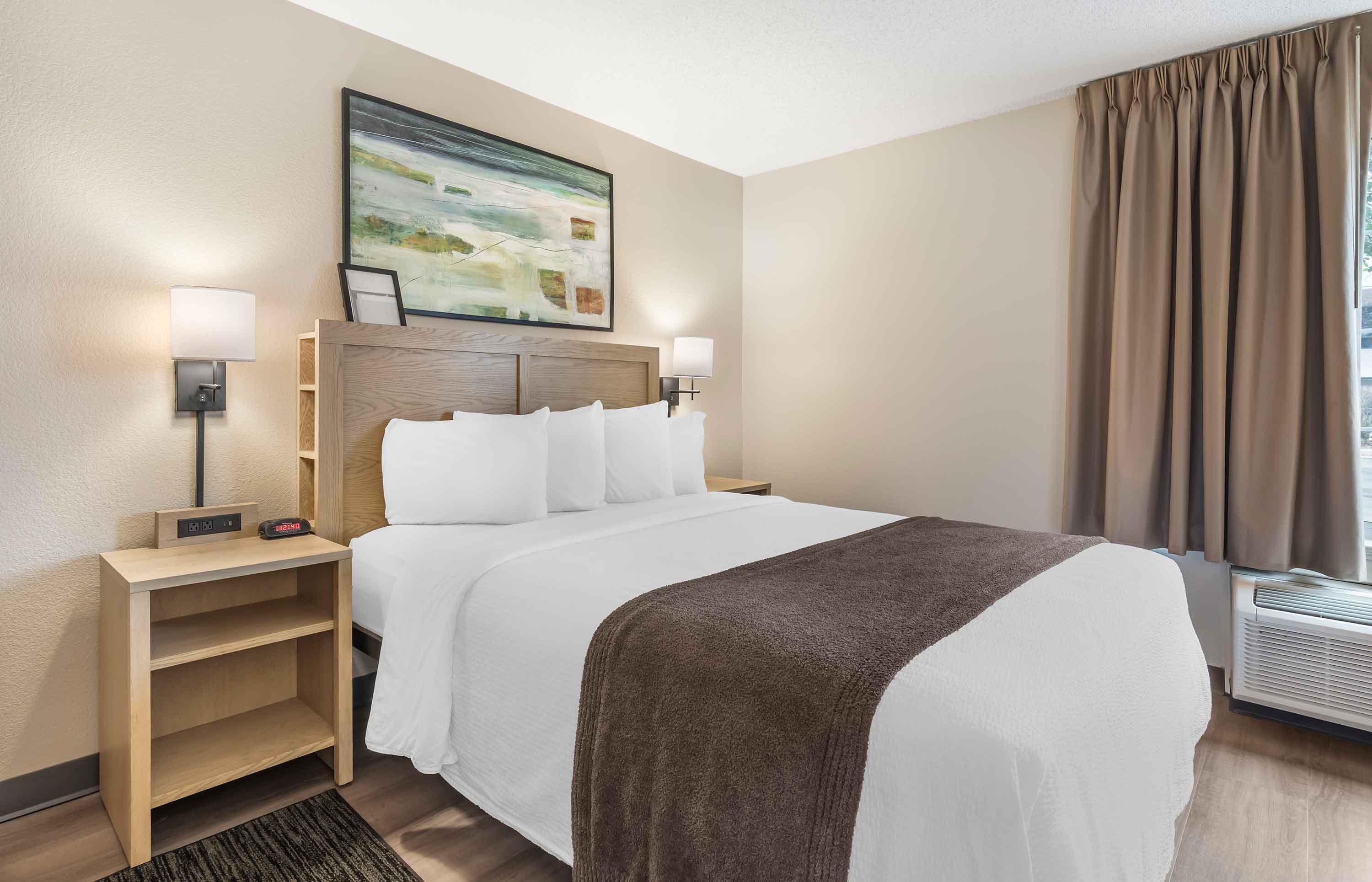 Studio Suite - 1 Queen Bed